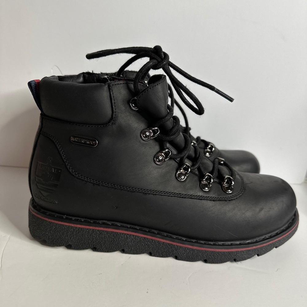 ROYAL CANADIAN   Bromont Waterproof Bootie In Black Lage leather size 9